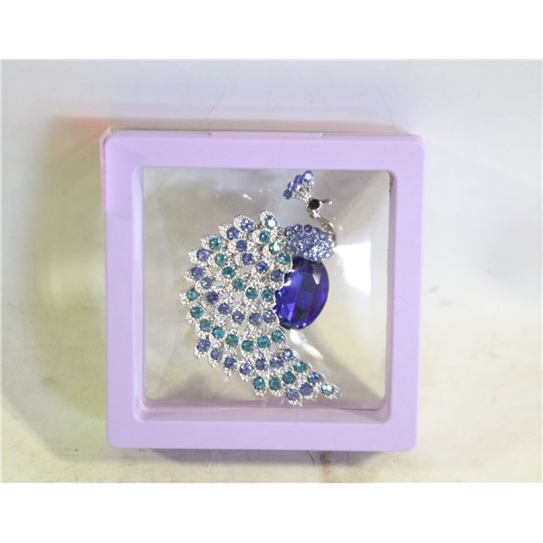 NEW SPARKLING RHINESTONE PEACOCK