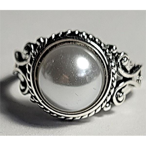 15) SILVER TONE SIZE 7.25 RING WITH