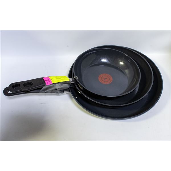 3 PIECE T-FAL CERAMIC NONSTICK SKILLET SET