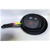 Image 1 : 3 PIECE T-FAL CERAMIC NONSTICK SKILLET SET