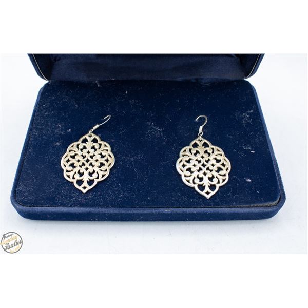STAMPED 925 EARRINGS WITH CASE