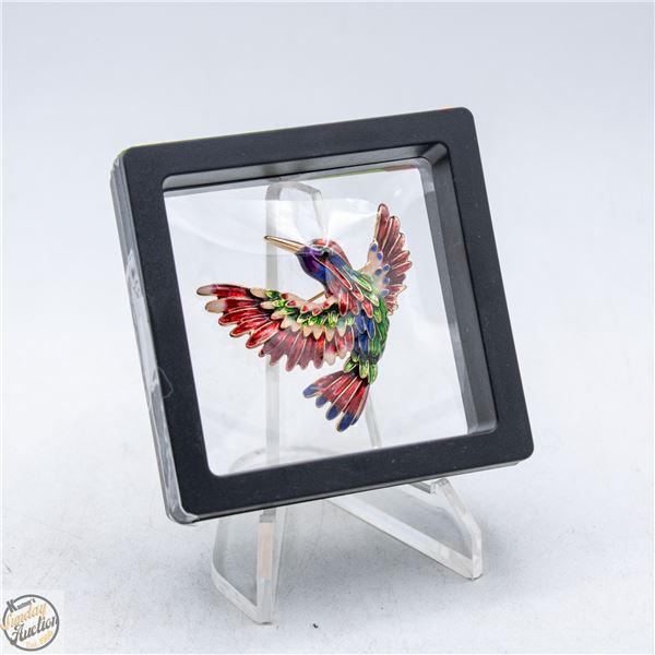 NEW HUMMINGBIRD IN FLIGHT BROOCH 1.6X1.6”