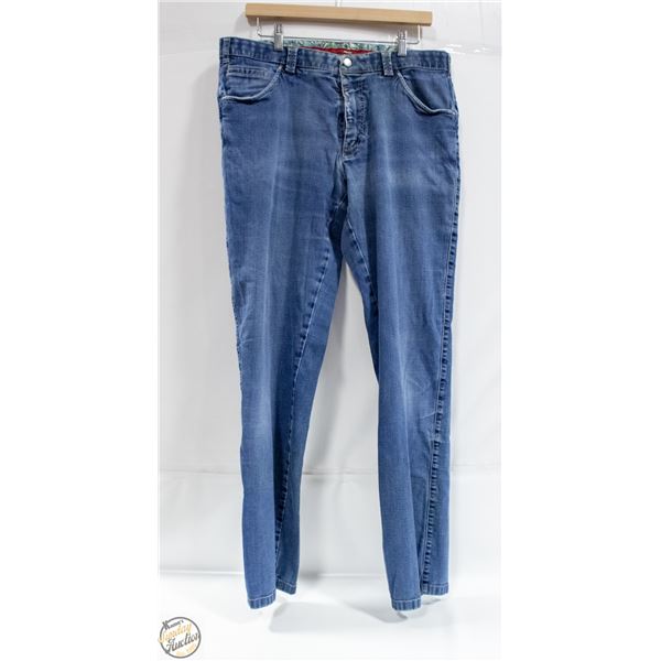 MEYER MENS JEANS SIZE 52