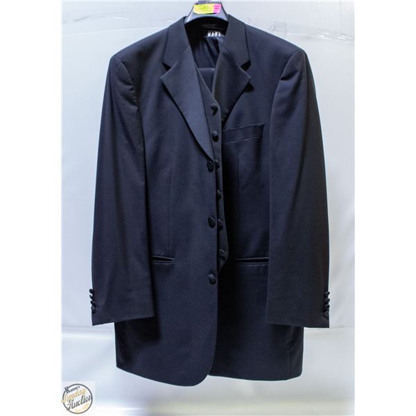 MATTEO MAAS SUIT JACKET VEST AND PANTS SIZE 106