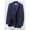 Image 1 : MENS SUIT JACKET AND PANTS SIZE 102