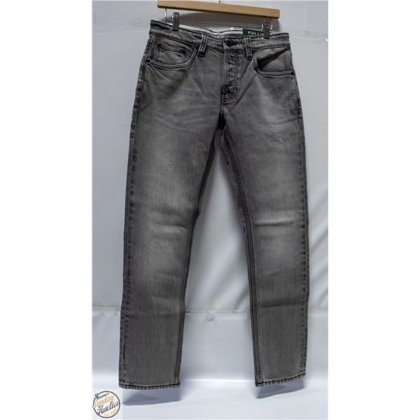 PULLIN DENING CLASSIC STRAIGHT FIT JEANS SIZE SM