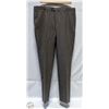 Image 1 : DRESS PANTS TAG SAYS SIZE 52 - LOOK CLOSER