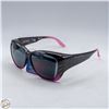 Image 1 : PAIR OF FOSTER GRANT SUNGLASSES