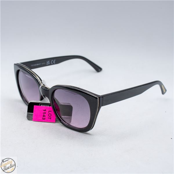 PAIR OF FOSTER GRANT SUNGLASSES