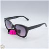 Image 1 : PAIR OF FOSTER GRANT SUNGLASSES
