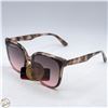 Image 1 : PAIR OF FOSTER GRANT SUNGLASSES