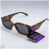Image 1 : PAIR OF FOSTER GRANT SUNGLASSES