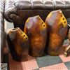 Image 1 : 3 MATCHING CERAMIC CLAY FLUTE SHAPED DECOR VASES