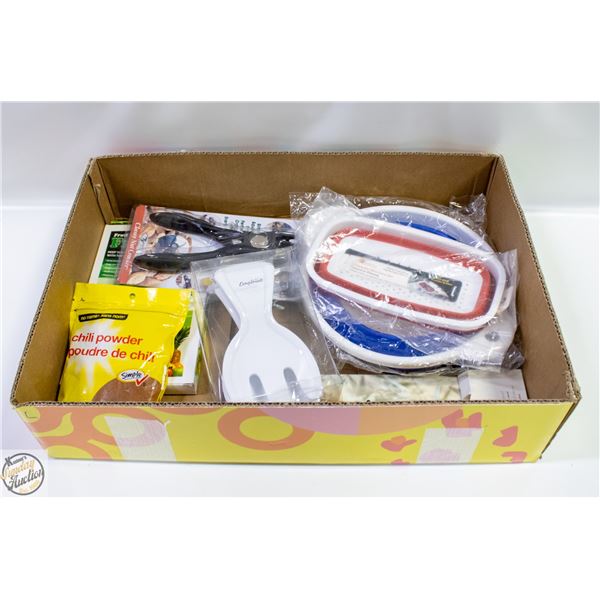 BOX WITH NEW KITCHEN ITEMS INCL. 2 FOLDABLE