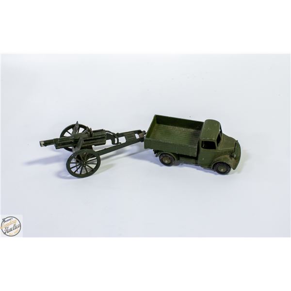 1950S DINKY TOYS MILITARY TRUCK AND GUNNER