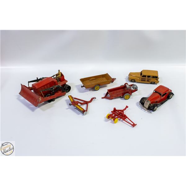 DINKY TOYS DOZER WOODY ETC