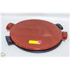 Image 1 : 2 CERAMIC PIZZA STONES, 14" + HANDLES, 1 RED,