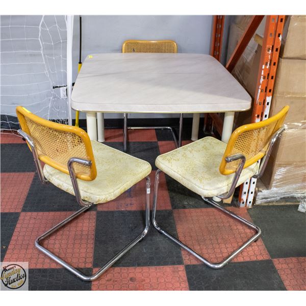 VINTAGE ARBORITE KITCHEN TABLE W/LEAF