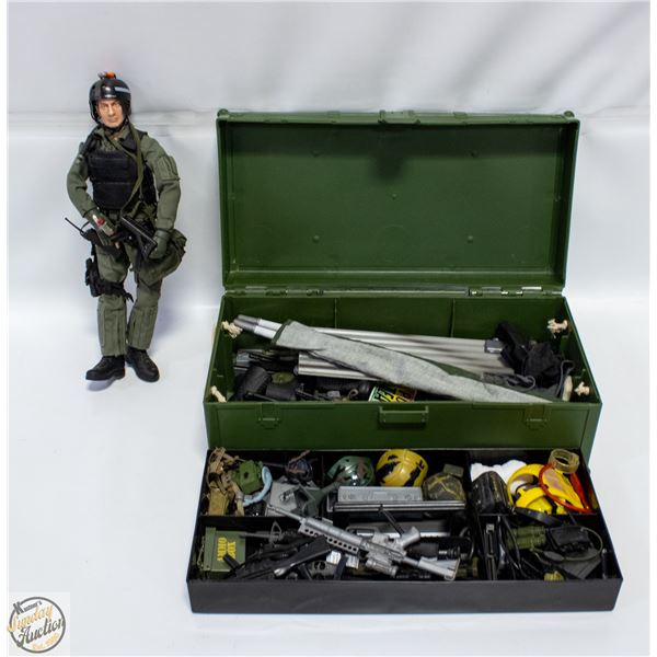 G.I.JOE FOOTLOCKER & SOLDIER