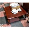 Image 1 : VINTAGE "BOMBAY" STYLE WOOD COFFEE TABLE 16" X 34"