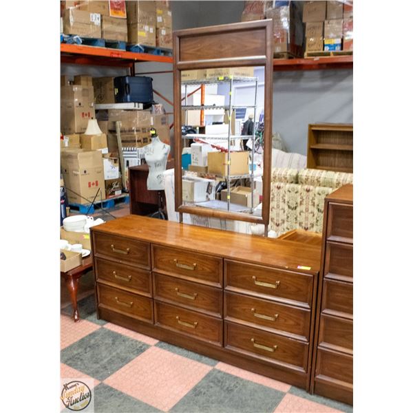 VINTAGE 9 DRAWER DRESSER W/MIRROR