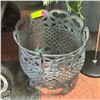 Image 1 : VINTAGE CAST METAL WEAVE STYLE PLANTER