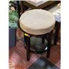 Image 1 : BAR STOOL