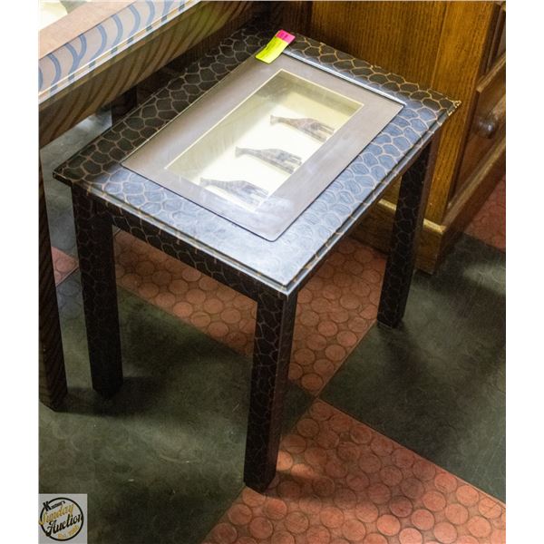 ZEBRAS ACCENT TABLE 24TX15WX23L
