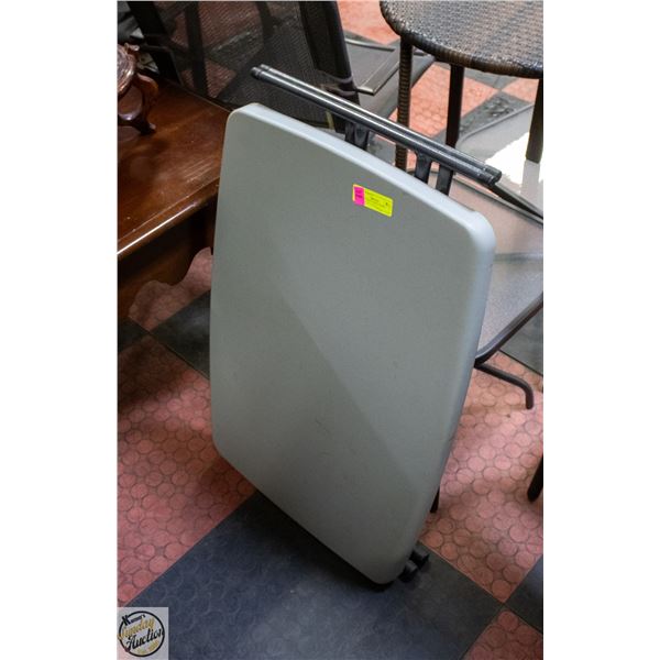 UTILITY ADJUSTABLE TABLE- FOLDING- 29" X 24" X 1