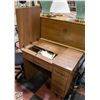 Image 1 : KENMORE 10 STITCH SEWING MACHINE IN CABINET