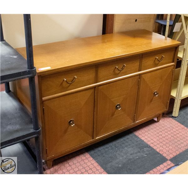 VINTAGE "KAYDUR" SIDEBOARD BY KNECHTEL