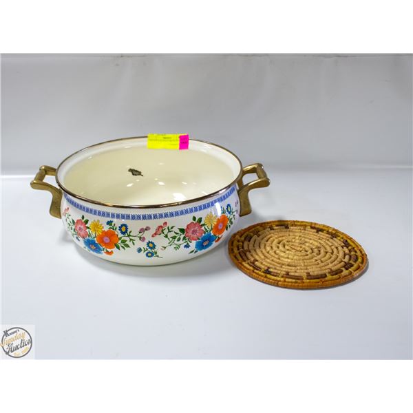 OLD ESTATE SOLID BRASS DOUBLE HANDLED ENAMEL