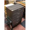 Image 1 : 5 DRAWER DRESSER - GREY WOODGRAIN WITH