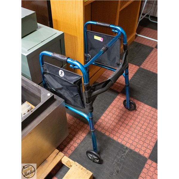 FOLDABLE WALKER WITH STORAGE