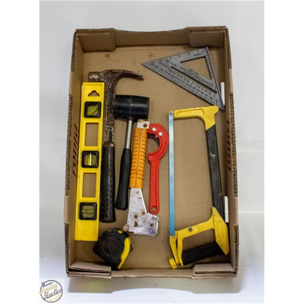 FLAT OF PROFESSIONAL CARPENTERS TOOLS INCL.