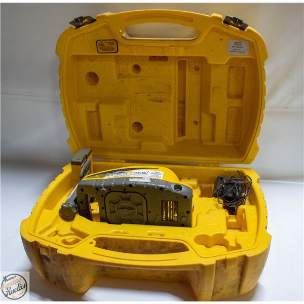SPECTRA PRECISION LL300 LASER LEVEL W/ CASE