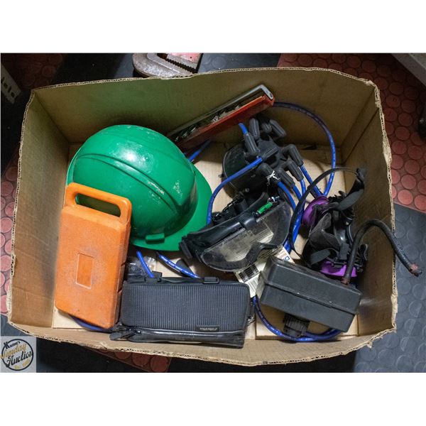 FLAT OF ASSORTED ITEMS
