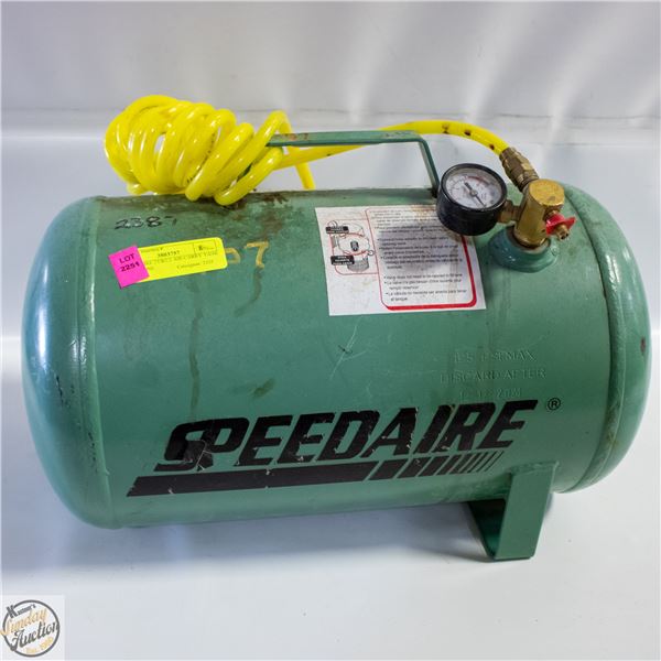 SPEEDAIRE 2TWC2 AIR CARRY TANK WITH HOSE