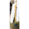Image 1 : YARD/GARDEN TOOLS ASSORTED