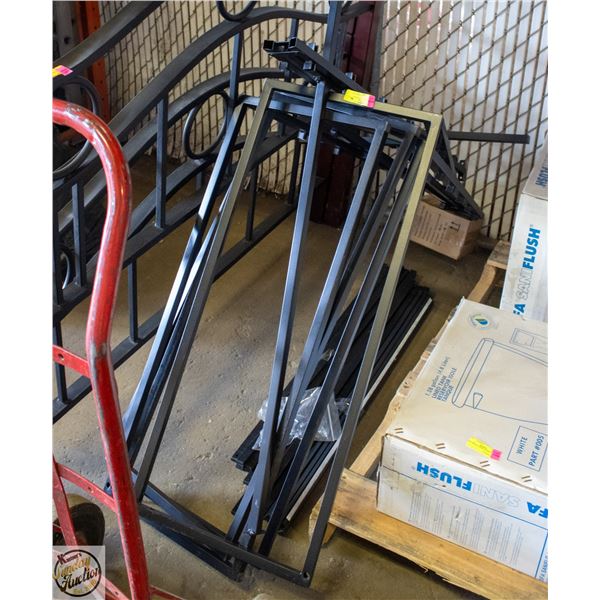 KING SIZE METAL BED FRAME 2 PIECES