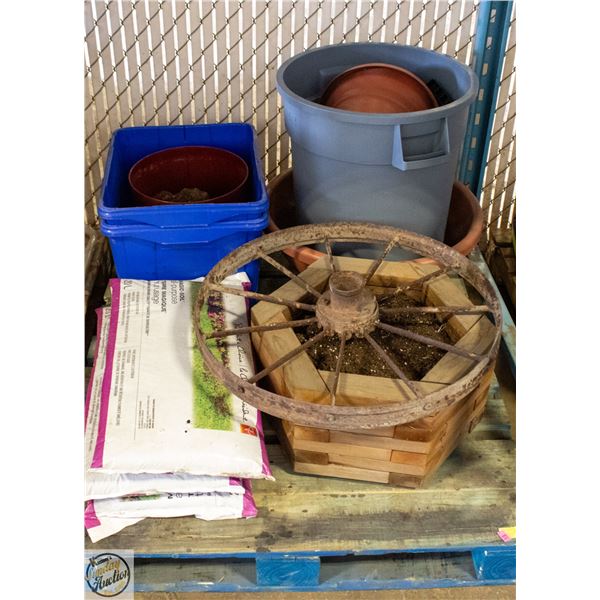 ESTATE PALLET- YARD/GARDEN MATERIAL