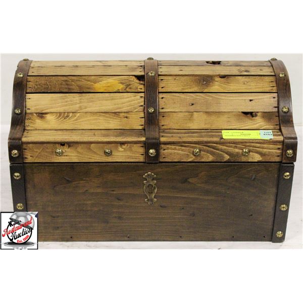 WOODEN TOY CHEST