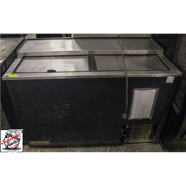 TRUE 50" GLASS CHILLER