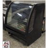 Image 2 : TOR-REY 40" CURVED GLASS REFRIGERATED DISPLAY CASE