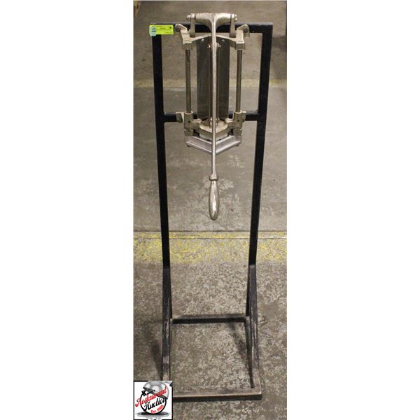 VOLLRATH MOUNTED POTATO CUTTER