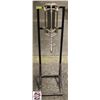 Image 1 : VOLLRATH MOUNTED POTATO CUTTER
