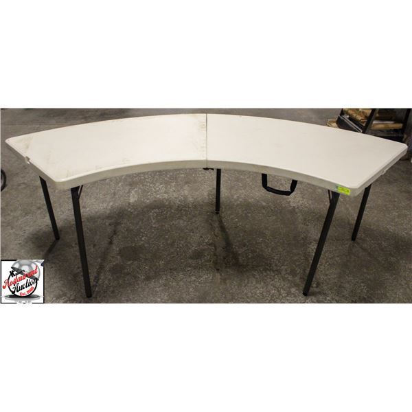 CRESCENT-SHAPED WHITE PLASTIC FOLDING TABLE