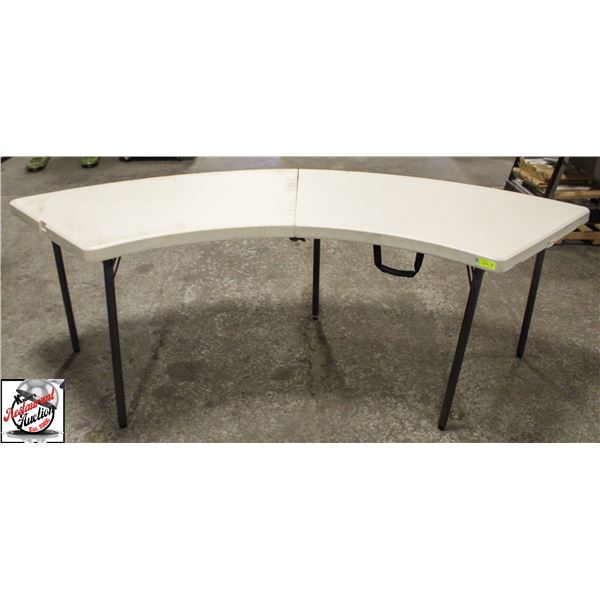 CRESCENT-SHAPED WHITE PLASTIC FOLDING TABLE
