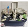 Image 1 : BIN OF MISC. KITCHEN TOOLS
