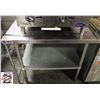 Image 1 : BAILIFF SEIZURE: S/S WORK TABLE 26" X 30" X 34.5"